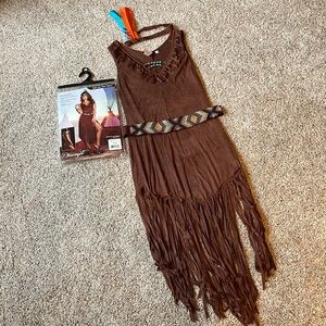 Women’s “Hot on the Trail” Native American/Indian Costume